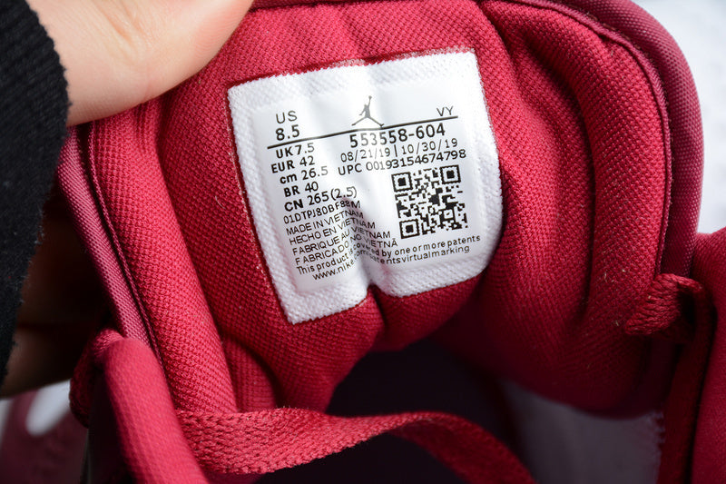 Tênis Cano Baixo Couro Vermelho Detalhes Contrastantes