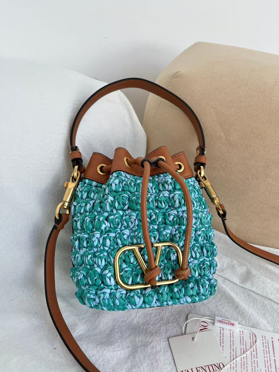 Bolsa Valentino Garavani Signature mini Bucket