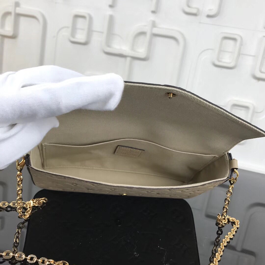 Bolsa Pequena Couro Padrão Monograma Geométrico