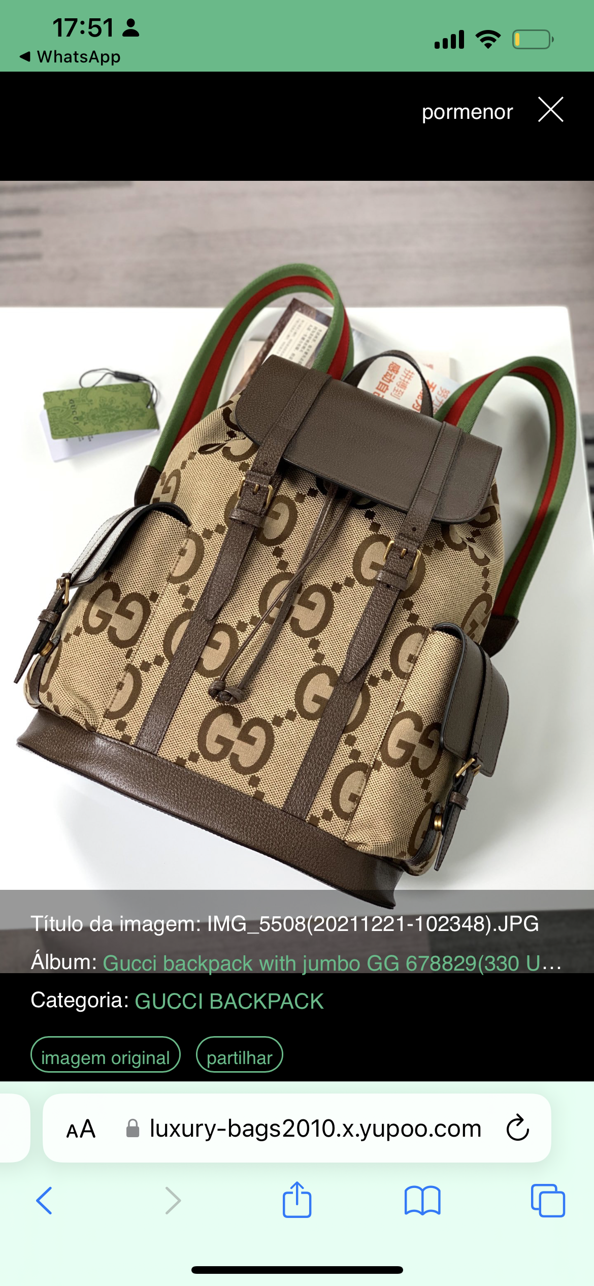 Mochila Couro Padrão Letras Entrelaçadas Camel Detalhe Preto