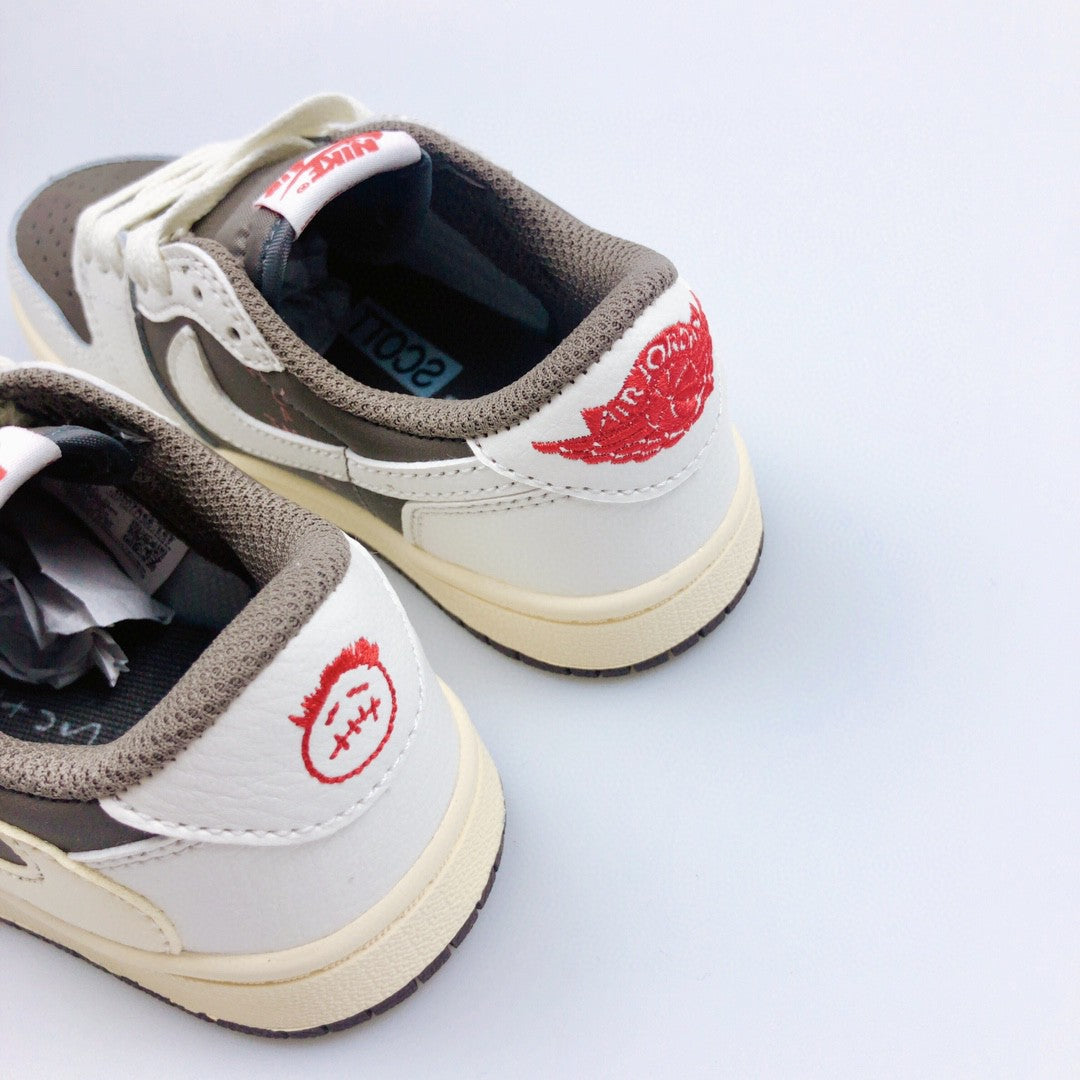 Tênis Cano Alto Basquete Beige Infantil Detalhe Contrastante