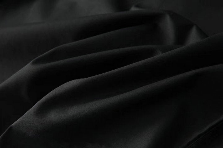 Camiseta Algodão Branca Letras Entrelaçadas