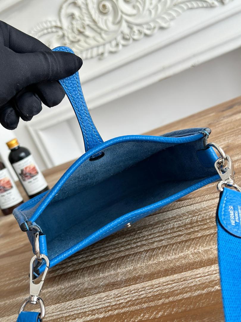 Bolsa Transversal Couro Azul Tira Ajustável