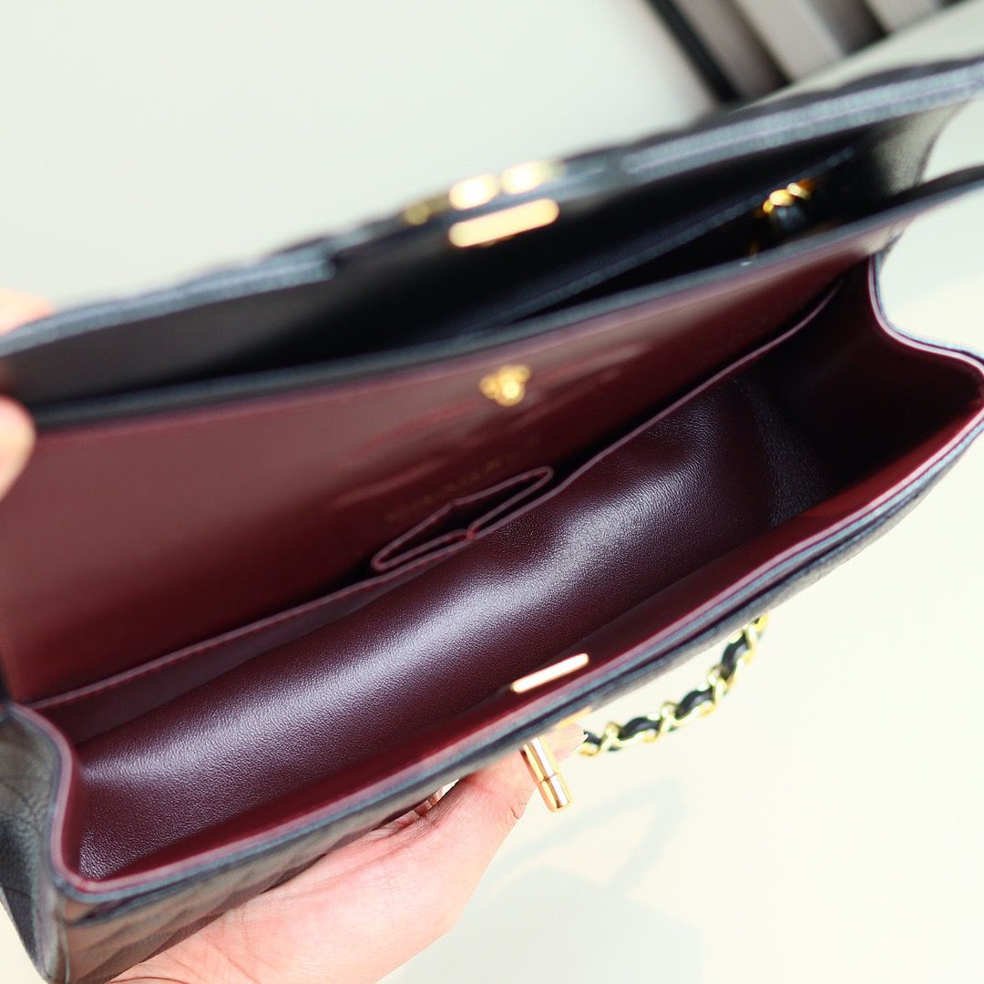 Bolsa Satchel Couro Preto Abas Duplas Corrente