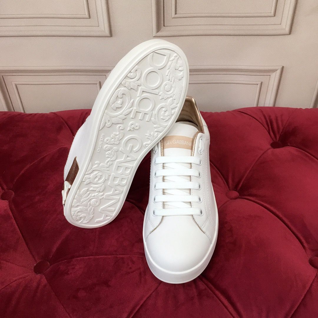 Tênis Feminino Couro Branco Detalhe Dourado