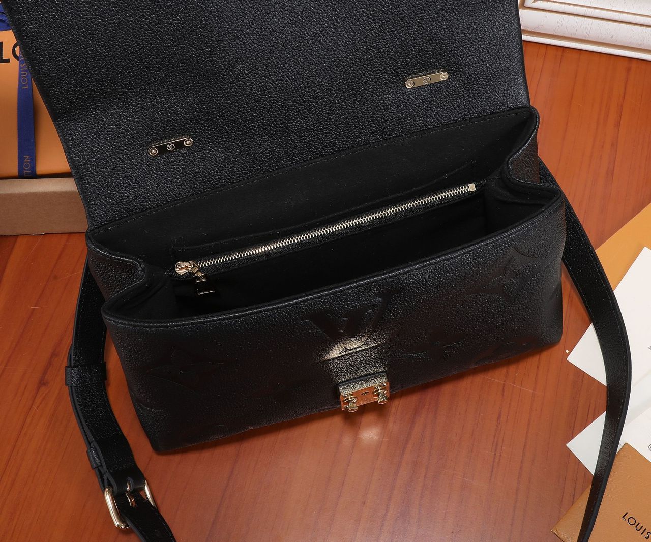Bolsa Estruturada Couro Marrom Alça Dupla