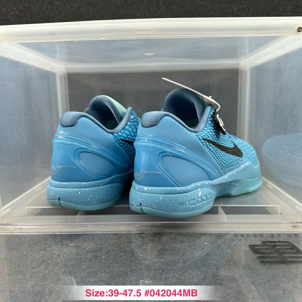 Tênis Cano Alto Basquete Azul Gelo Detalhes Neon