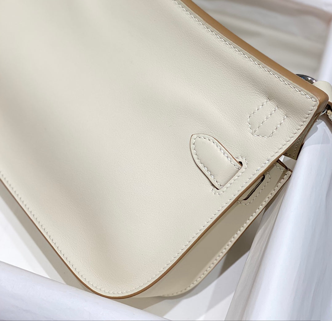 Bolsa Couro Estruturada Mini Alça Ajustável