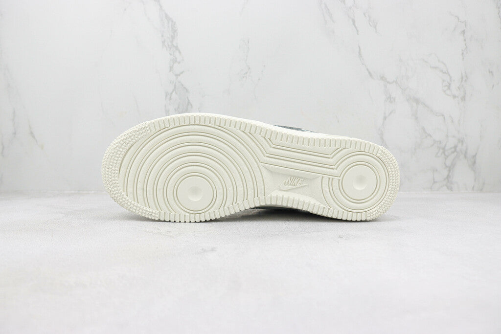 Tênis Cano Baixo Branco Estampa Caricata
