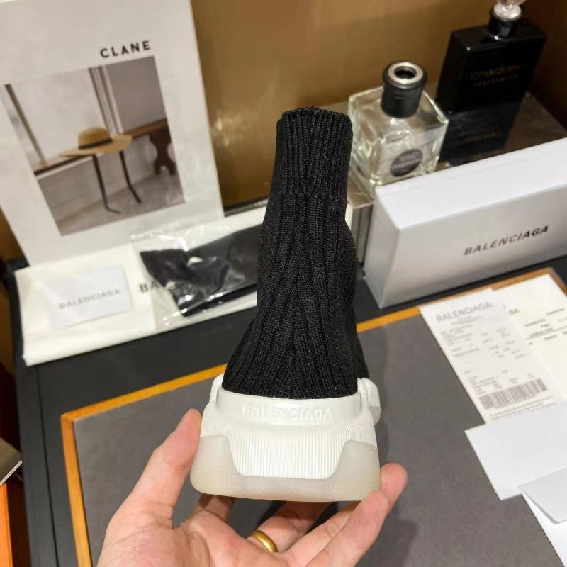 Tênis Cano Alto Malha Preto e Branco