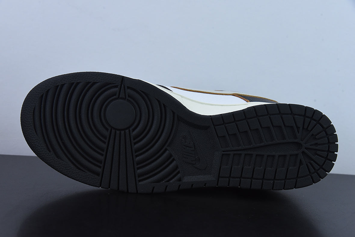 Tênis Couro Cano Baixo Preto Detalhe Lateral