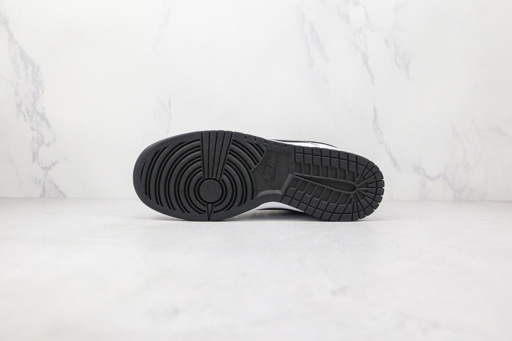 Tênis Cano Baixo Couro Branco com Detalhe Preto