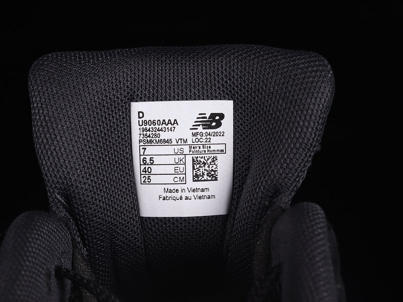Tênis Runner Malha Preto Detalhe Branco