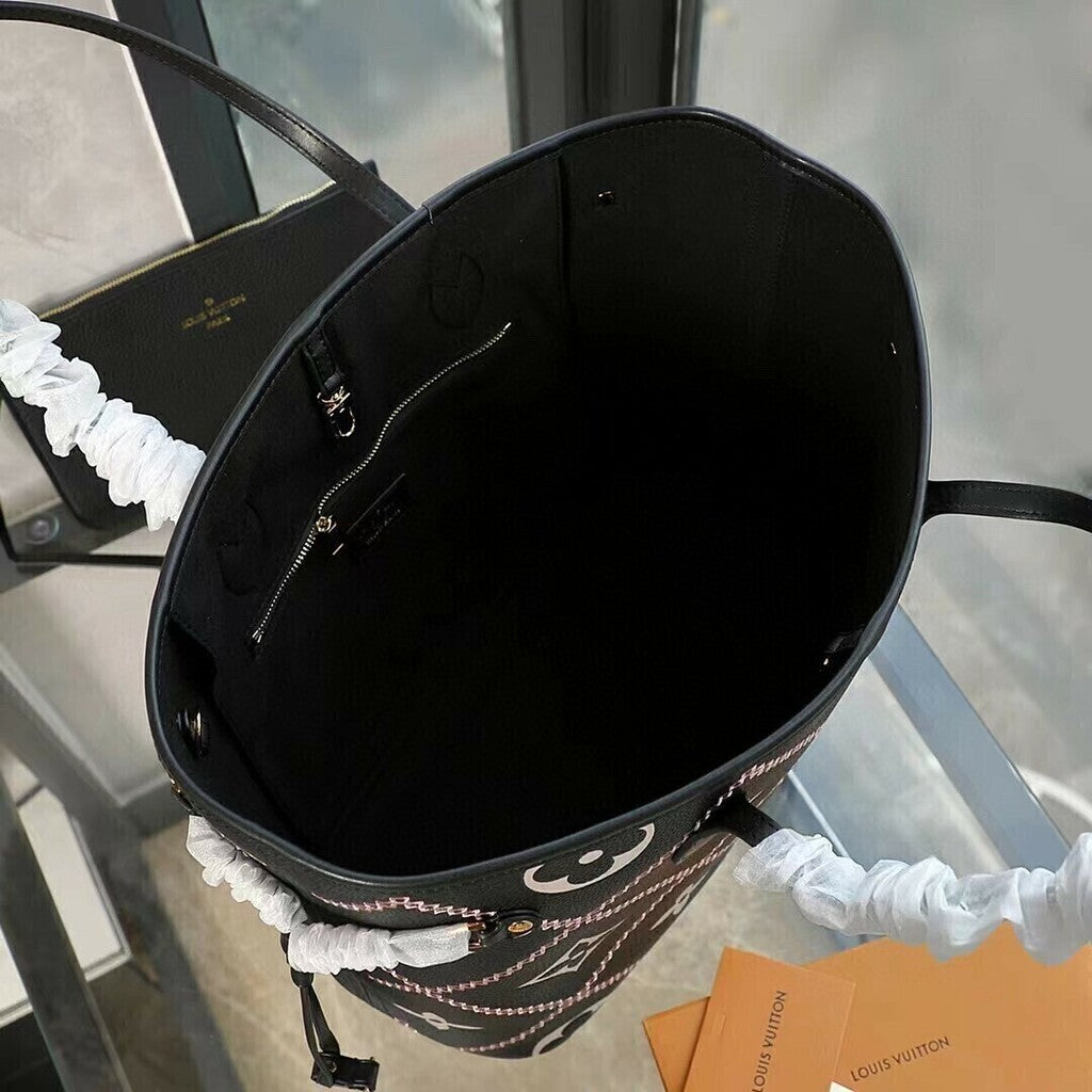 Bolsa Tote Couro Padrão Monograma Geométrico Preto 38cm