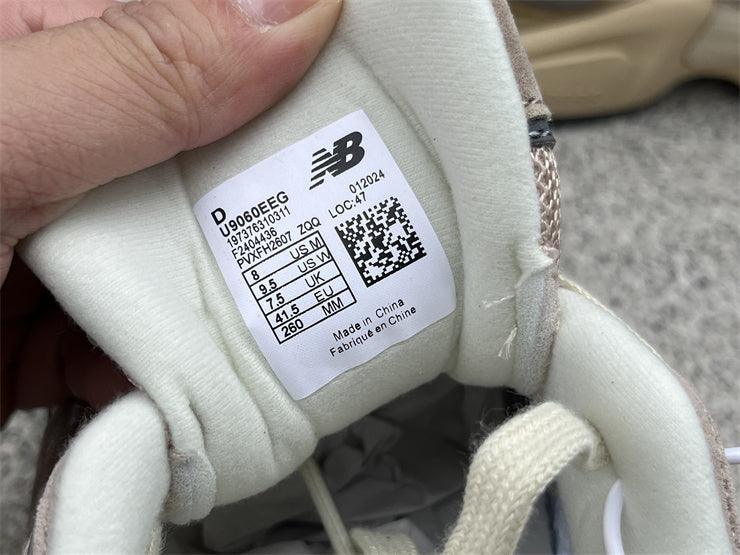 Tênis Runner Malha Bege Cinza Detalhe Contrastante