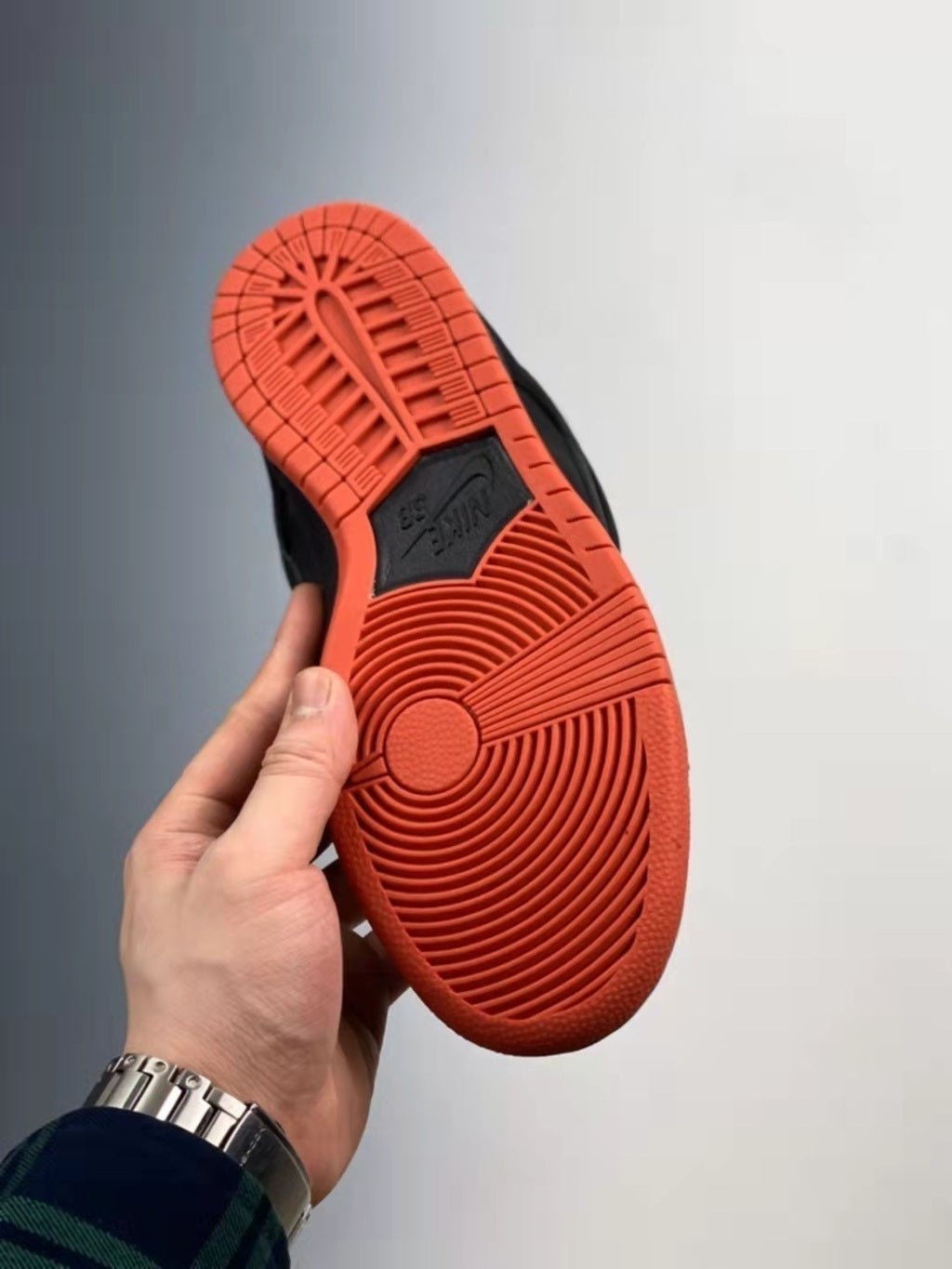 Tênis Cano Baixo Skate Couro Preto Detalhes Contrastantes