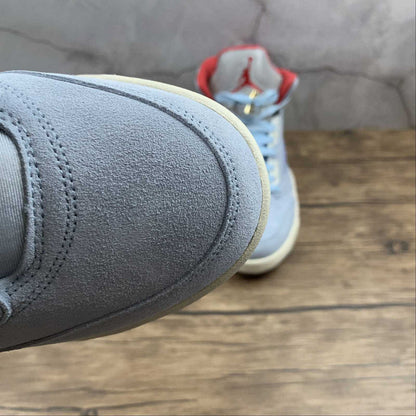 Tênis Cano Alto Basquete Azul Gelo Detalhes Metalizados