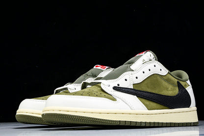 Tênis Cano Baixo Couro Tons de Olive com Detalhes Contrastantes