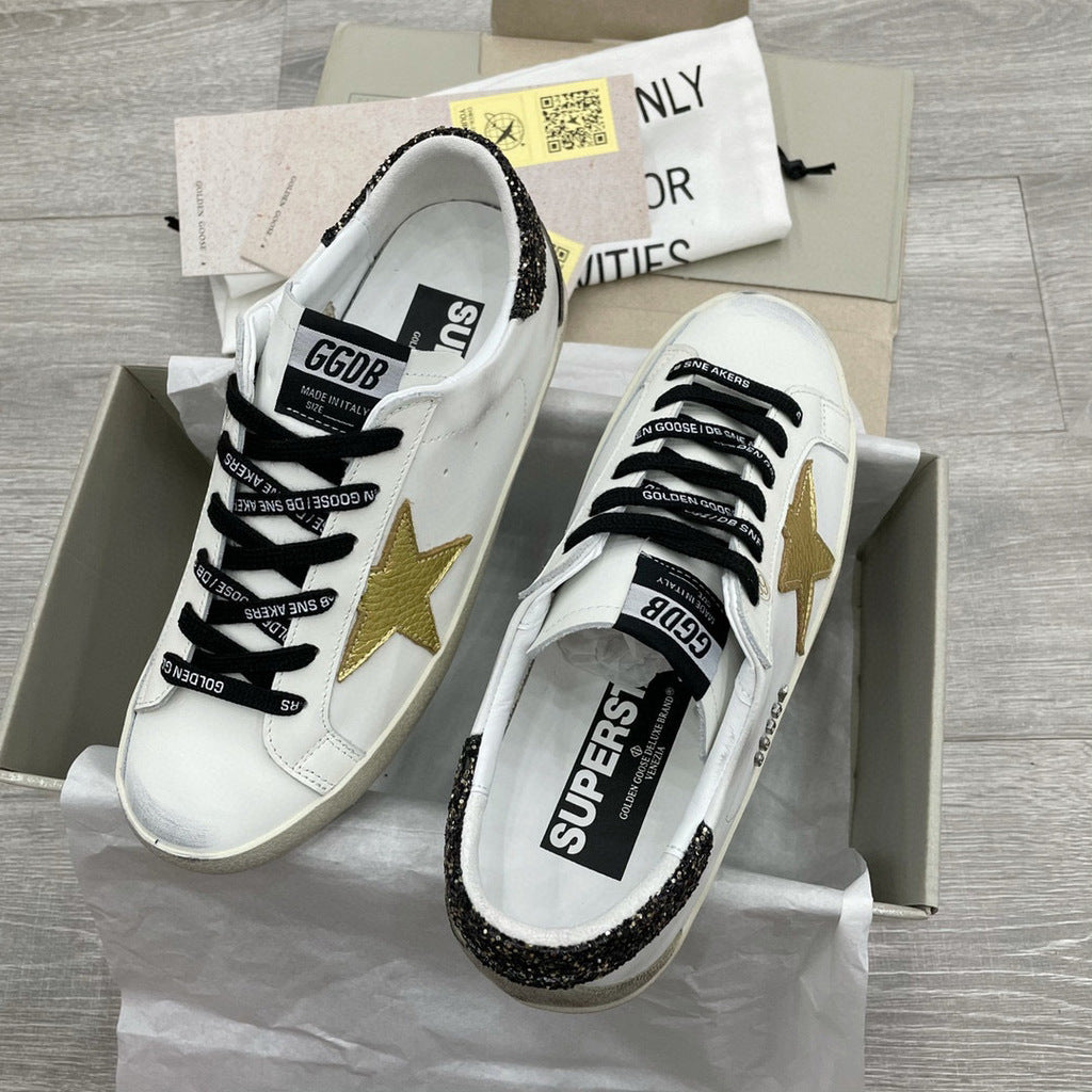 Tênis Couro Branco Estrela Lateral Dourada