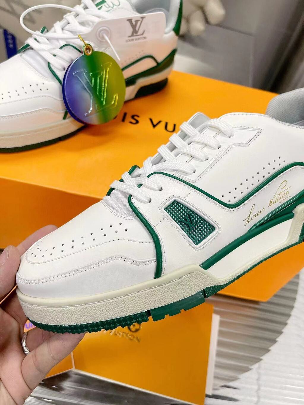 Tênis Couro Branco Detalhe Verde