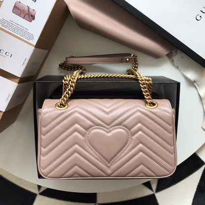 Bolsa Satchel Couro Acolchoado Letras Entrelaçadas Nude Pequena