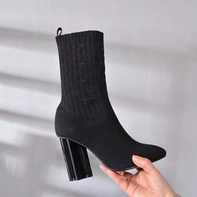 Bota Cano Médio Silhueta Clássica
