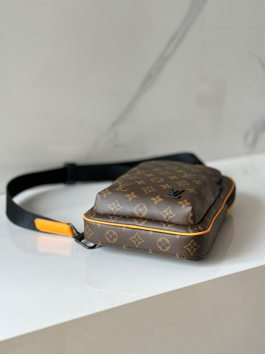 Avenue Sling Bag