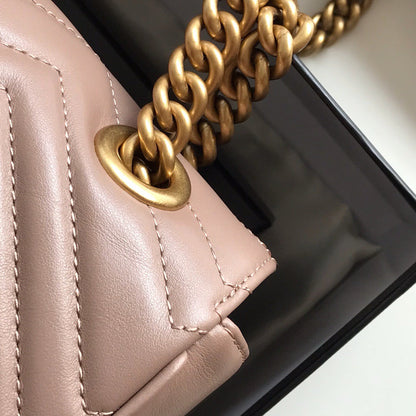 Bolsa Satchel Couro Acolchoado Letras Entrelaçadas Nude Pequena