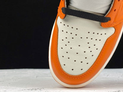 Tênis Cano Alto Basquete Couro Branco Laranja Preto
