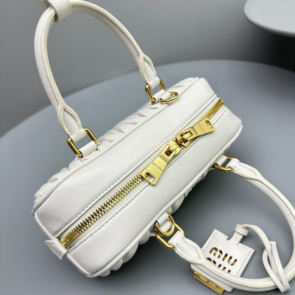 Bolsa Satchel Couro Nappa Acolchoada Bege