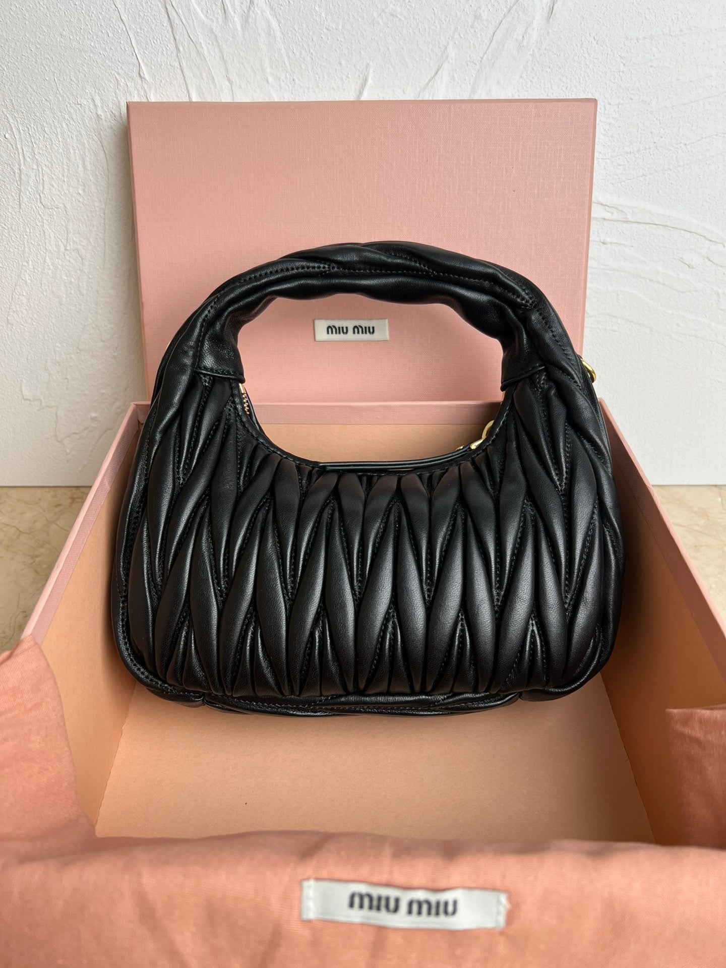 Bolsa Hobo Mini Cetim Acolchoado Preto