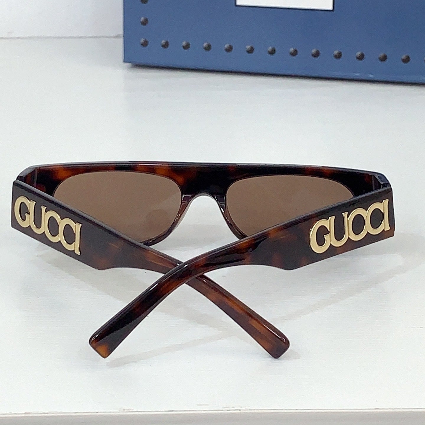 Óculos de Sol Armação Acetato Preto Lentes Escuras