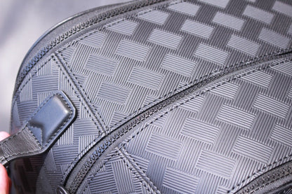 Mochila Nylon Preta Compartimentos Múltiplos