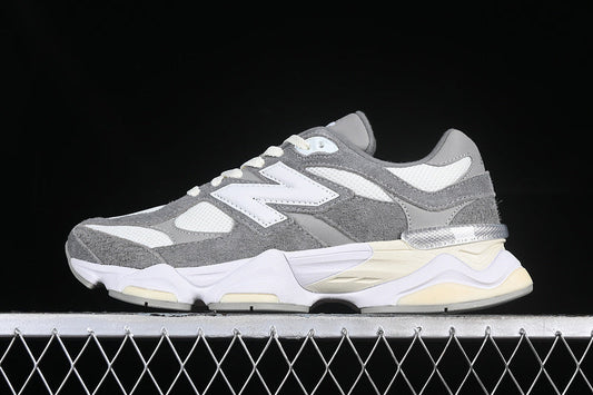 Tênis Runner Cinza e Branco Solado Espesso