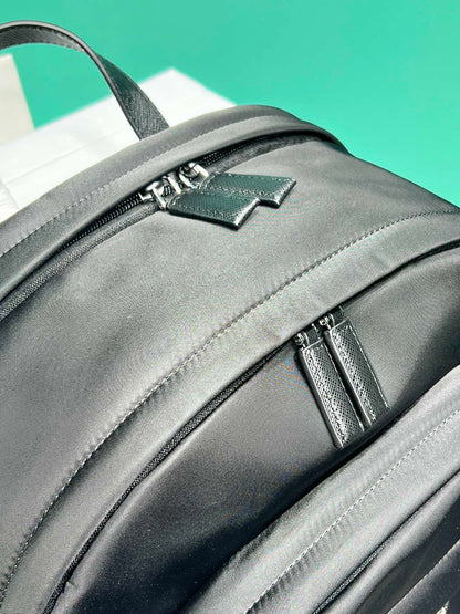 Mochila Couro Estruturado Preto