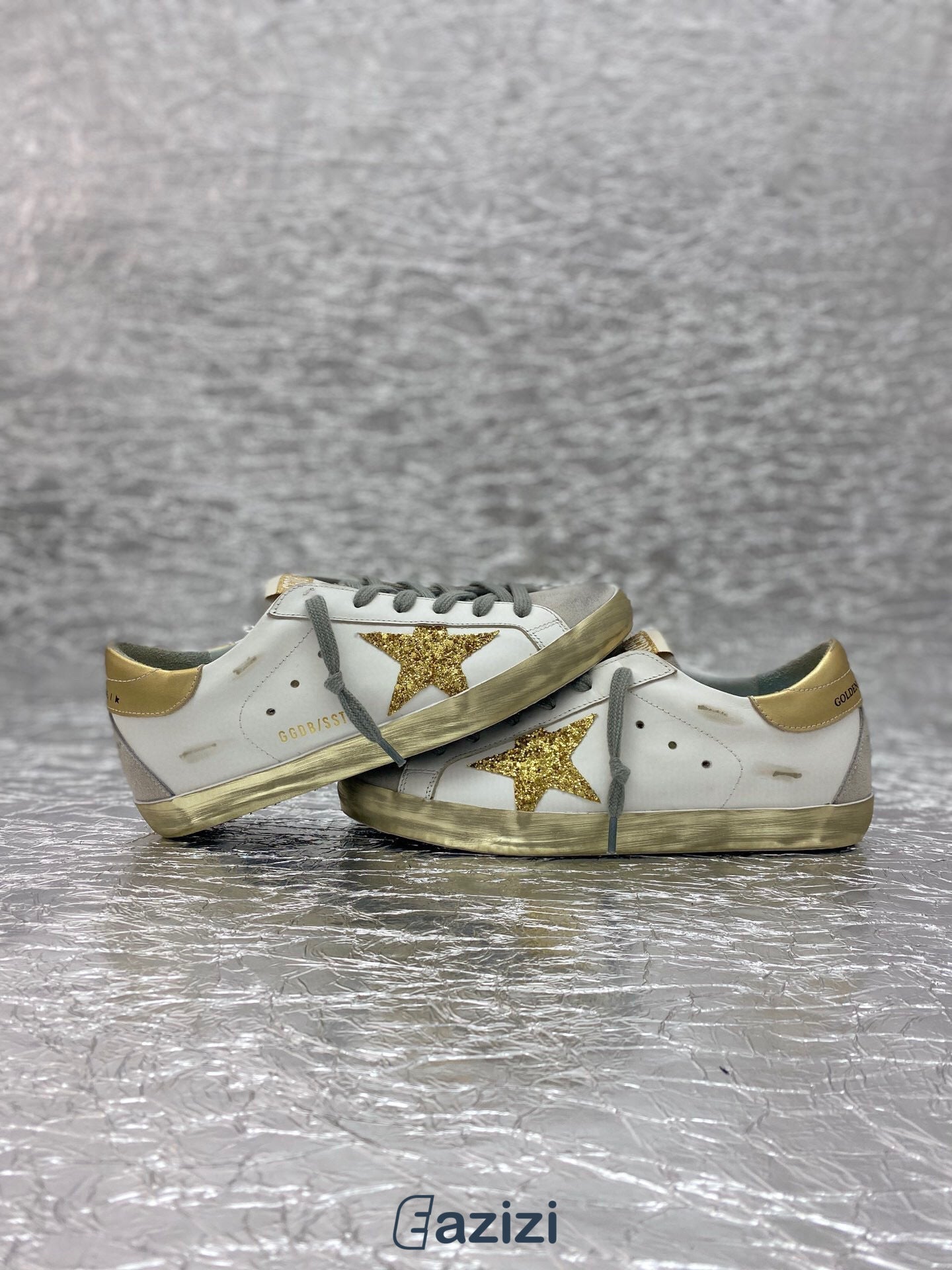 Tênis Couro Branco Estrela Lateral Dourada