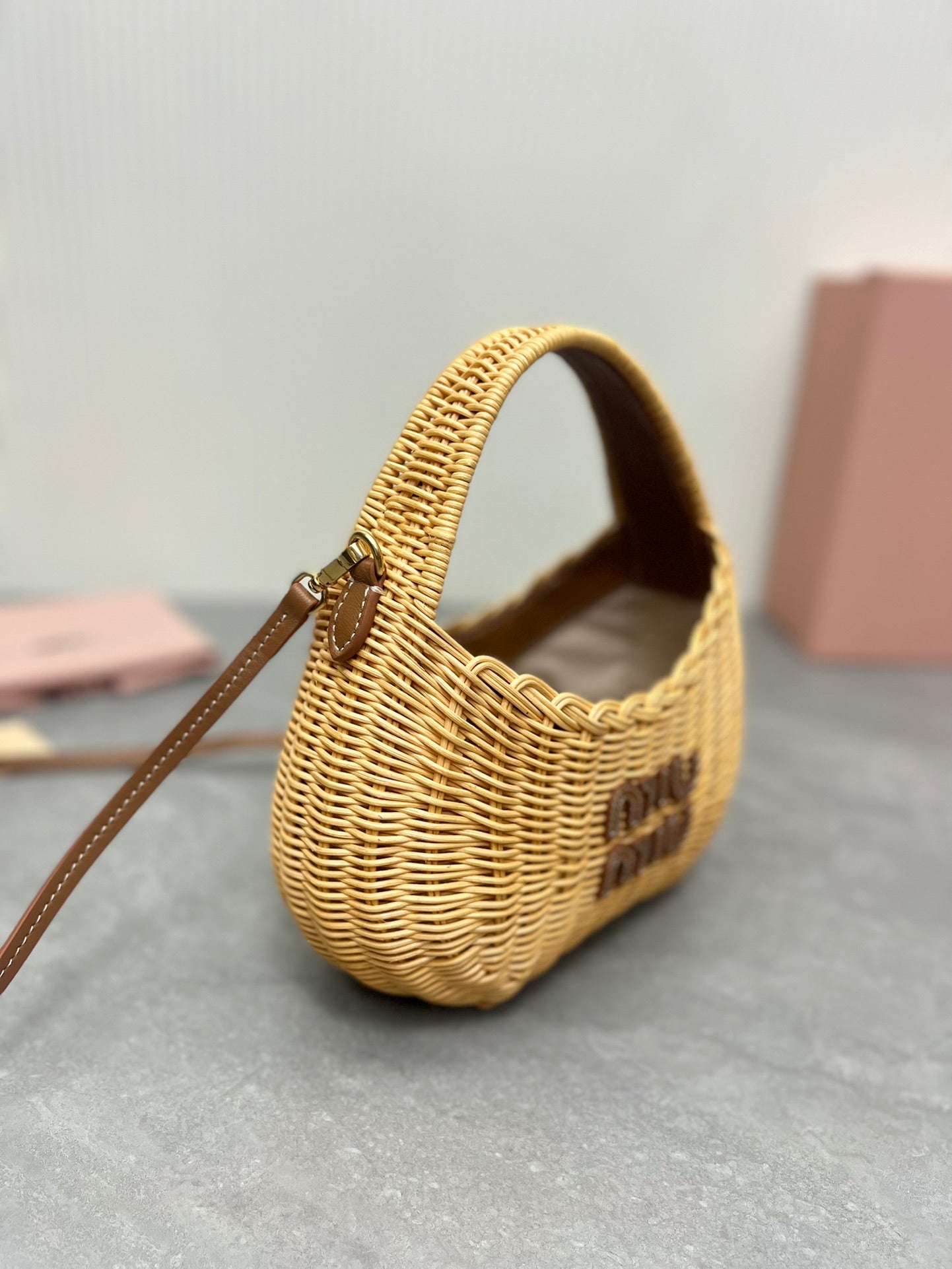 Bolsa de Ombro Palha Natural Texturizada