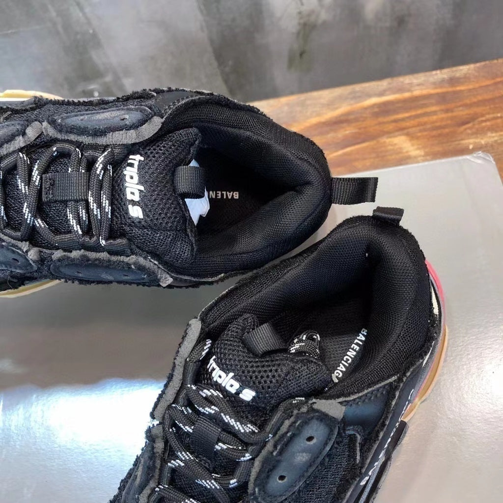 Tênis Solado Triplo Cinza Branco Detalhe Preto