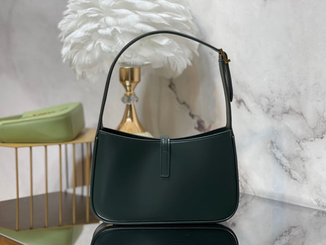 Bolsa Satchel Couro Verde Fechamento Frontal Minimalista