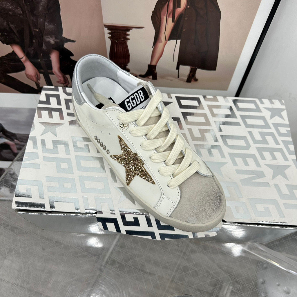 Tênis Couro Branco Estrela Lateral Dourada