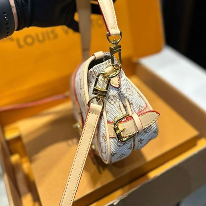 Bolsa Couro Padrão Monograma Geométrico