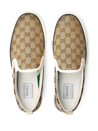 Gucci Tênis slip-on GG Supreme