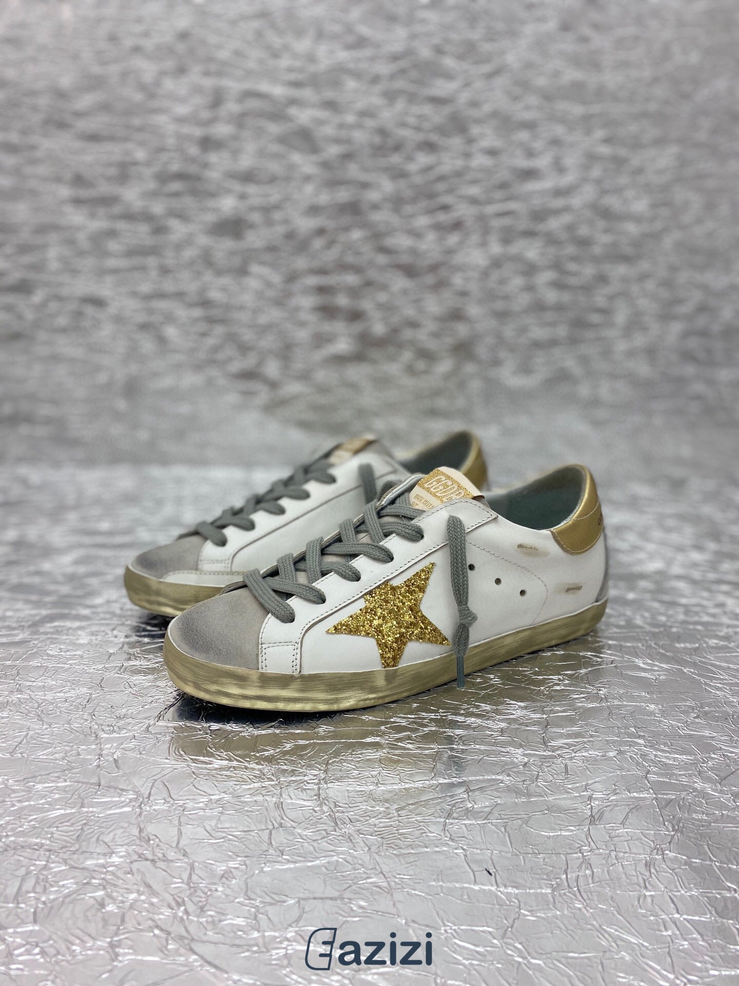 Tênis Couro Branco Estrela Lateral Dourada