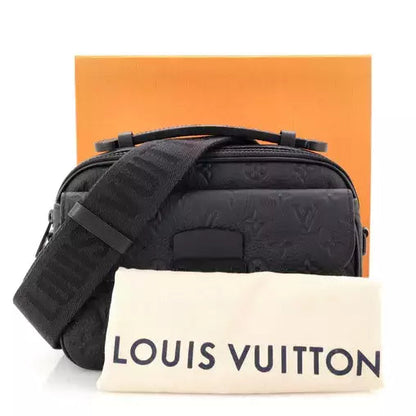 Bolsa Couro Preto Padrão Monograma Geométrico