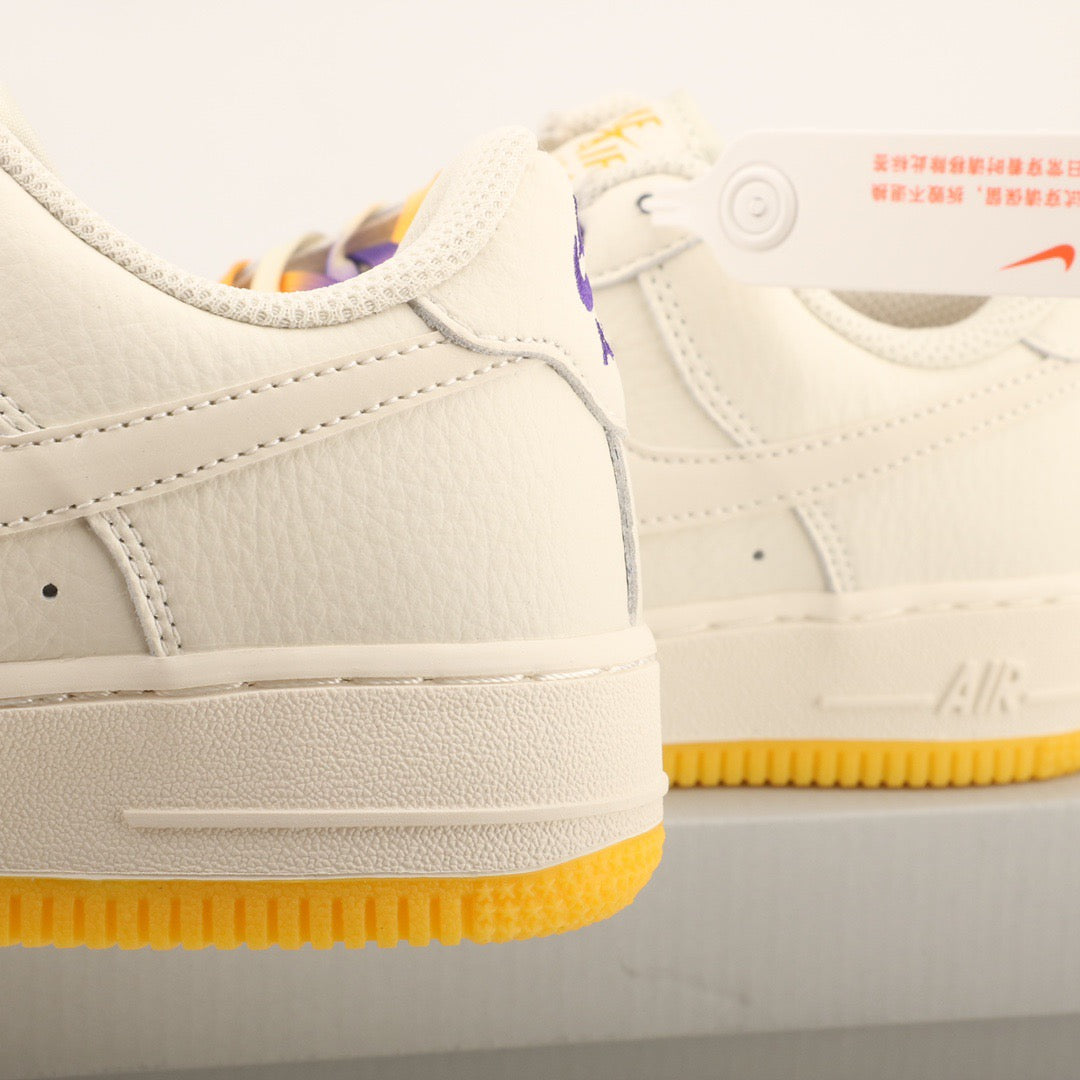 Tênis Cano Baixo Couro Amarelo Detalhe Roxo
