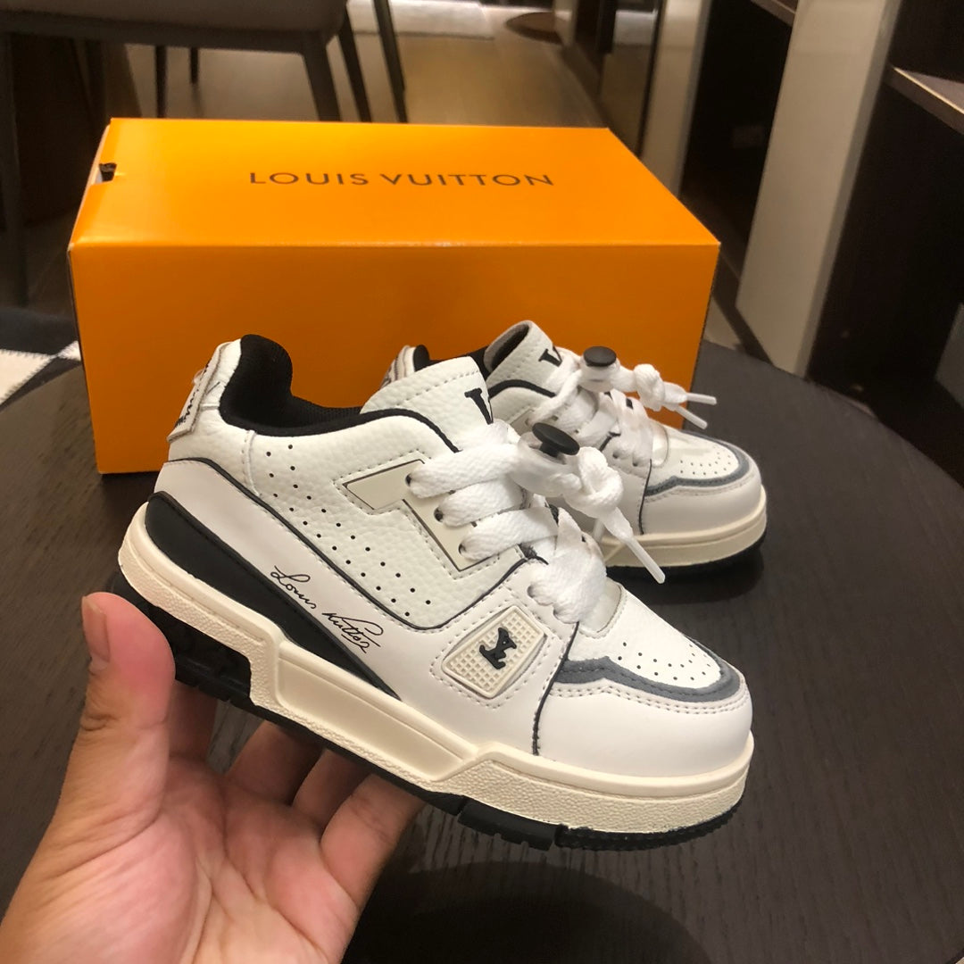 Tênis Infantil Couro Branco e Preto Detalhes Contrastantes