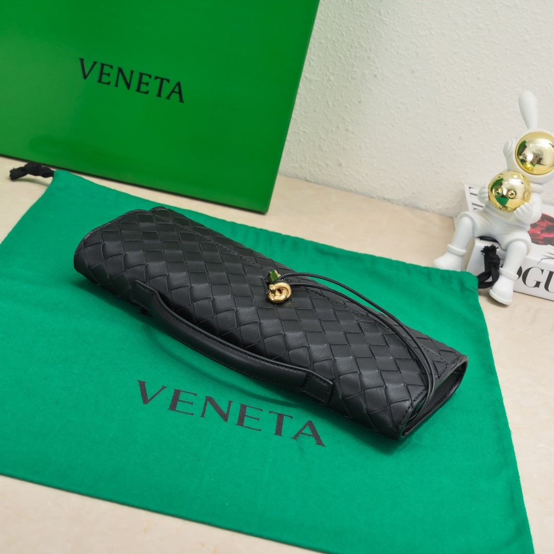 Clutch Couro Entrelaçado Preto