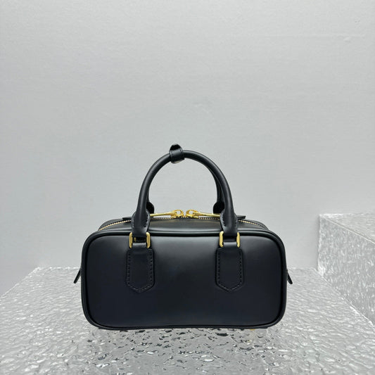 Bolsa Miu Miu Arcadie Leather Bag