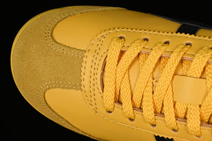 Tênis Couro Camurça Amarelo Listra Preta Lateral