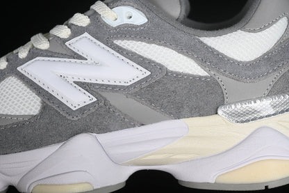 Tênis Runner Cinza e Branco Solado Espesso